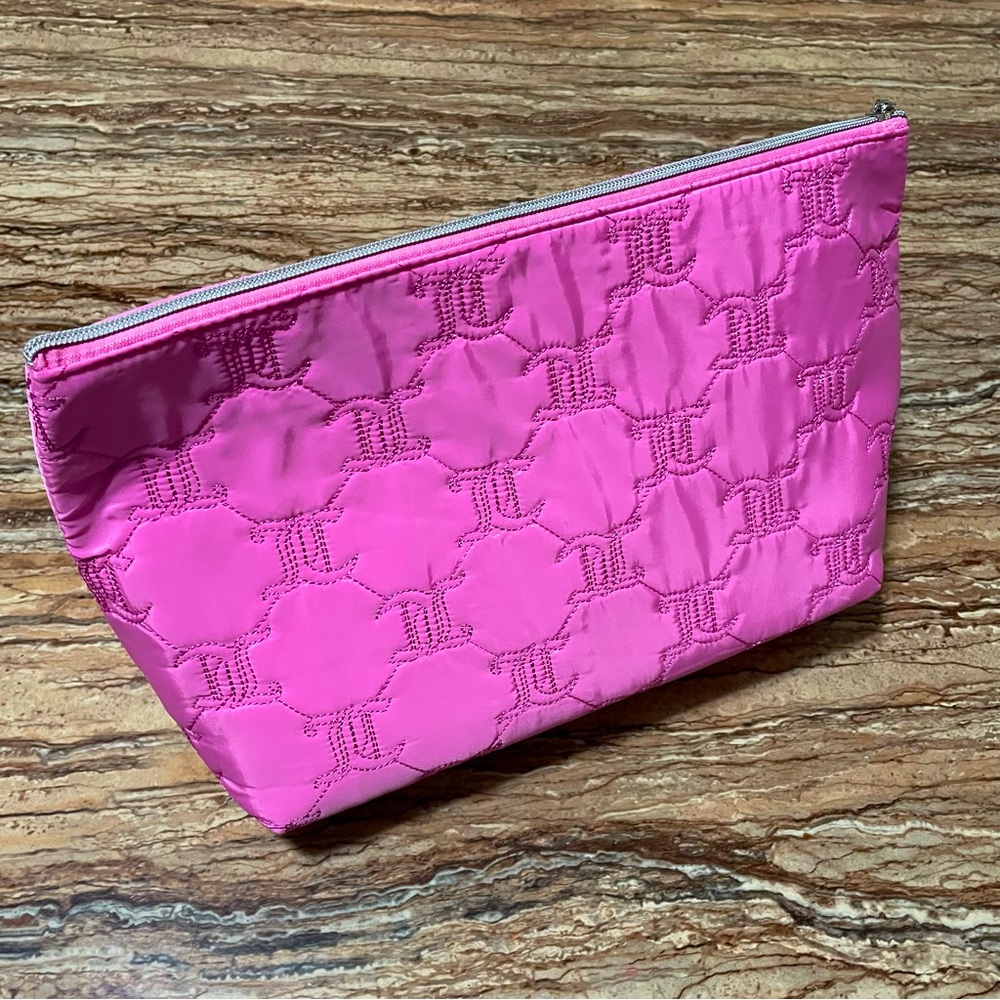 Juicy Couture - Picture 3 of 4